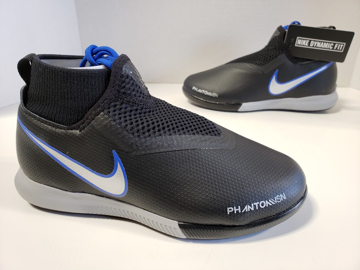 Nike Phantom Vision Academy DF MG Volt Mens Soccer .