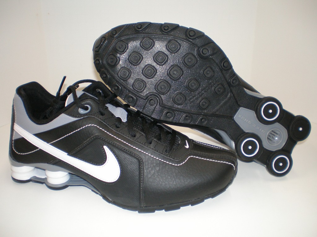 NIB Youth Nike Shox Conundrum SI Black White Stealth  